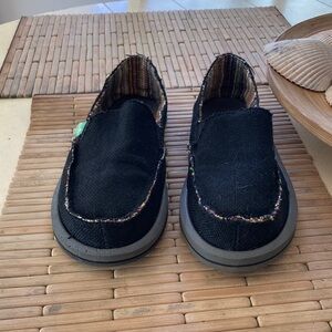 Sanuk Black Canvas Slippers with Colorful Edges